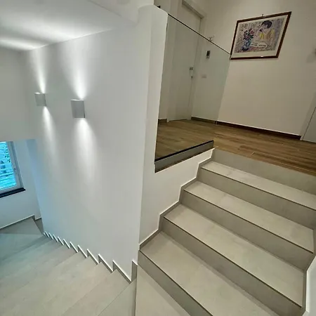 Petrarca - Camere&suites Гостевой дом Triflisco