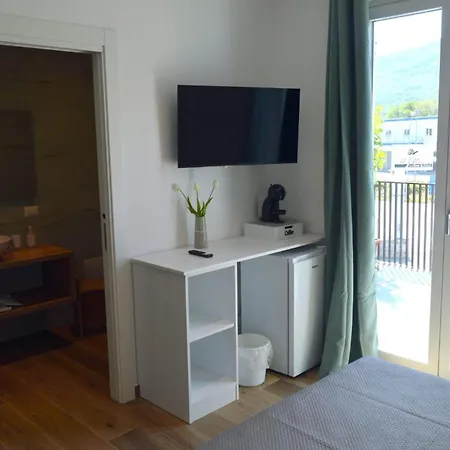 Petrarca - Camere&suites Гостевой дом 3*