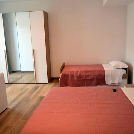 Petrarca - Camere&suites 3*